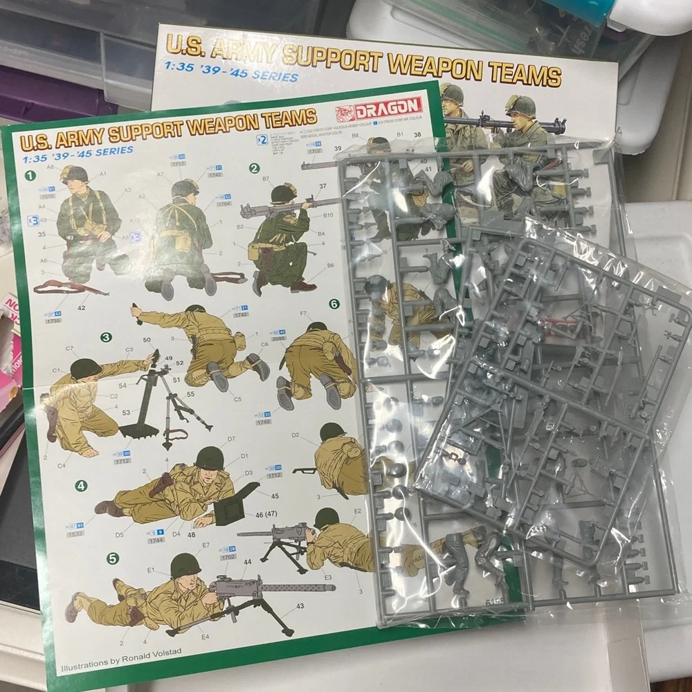 Dragon 1/35 WWII model figure kit, 6 figs, U.S. Army Support Weapon Teams, new